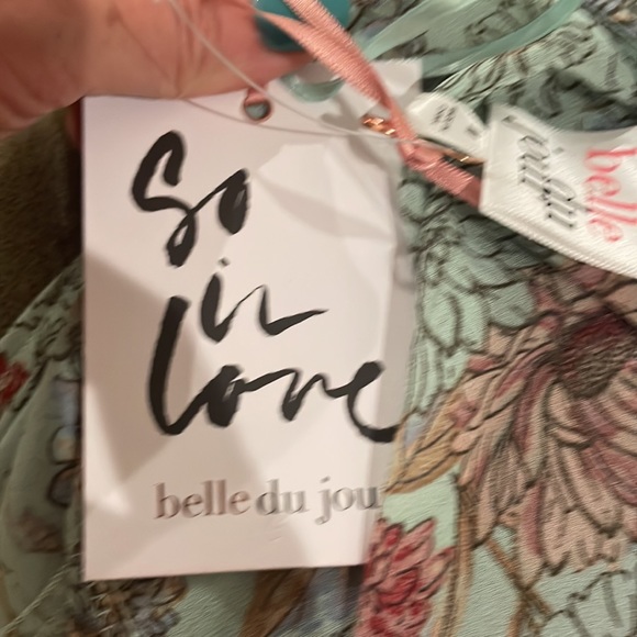 NWTO belle du jour flower camsole. Size med - Picture 7 of 8